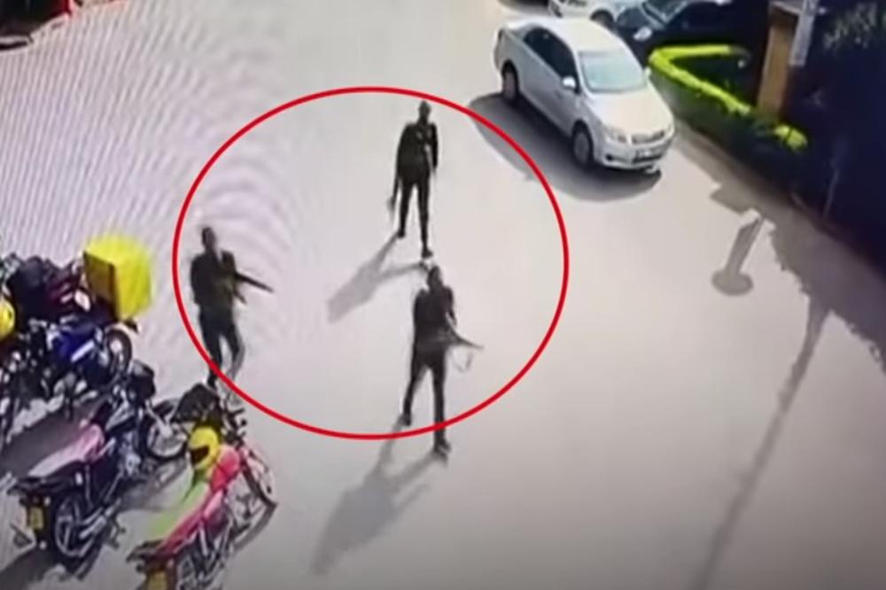 OVAKO JE POČEO KRVAVI NAPAD U NAJROBIJU: Kamera snimila teroriste kako ulaze u luksuzni hotel, a onda je počeo pakao (UZNEMIRUJUĆI VIDEO)