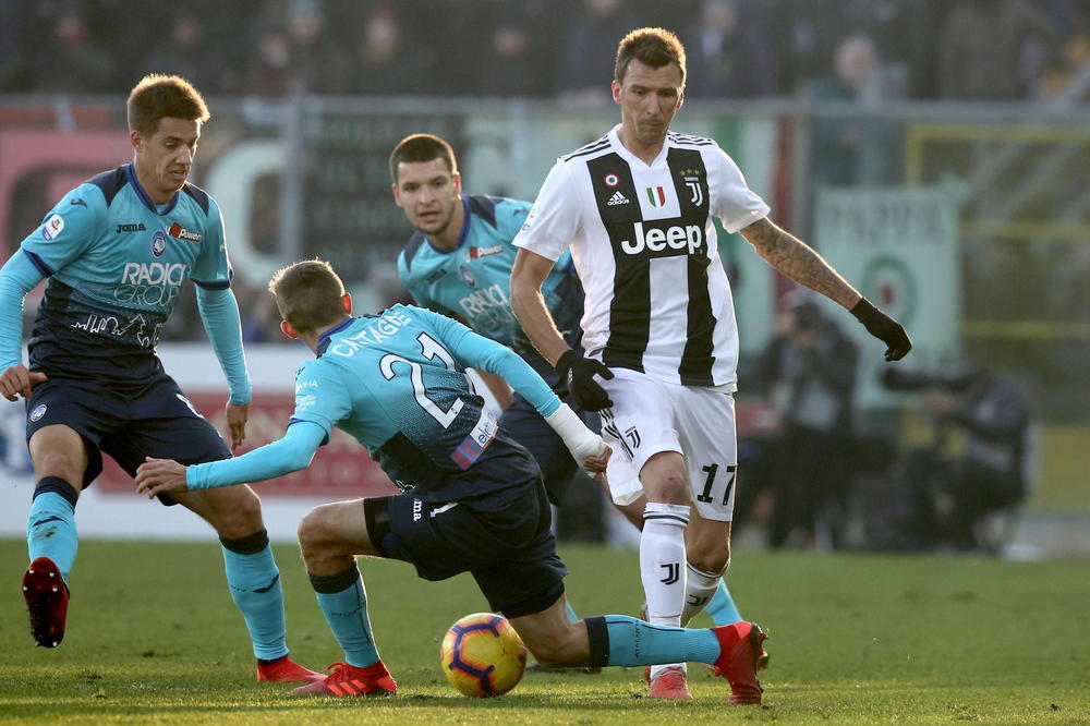 HRVAT DEMANTOVAO DA IDE NA OPERACIJU: Mario Mandžukić otkrio koliko će odsustvovati iz ekipe Juventusa