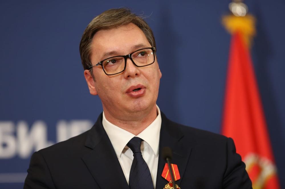 ZBOG IZUZETNOG DOPRINOSA U REALIZACIJI PROJEKATA ZNAČAJNIH ZA OPŠTINU DRVAR: Predsednik Vučić proglašen počasnim građaninom!