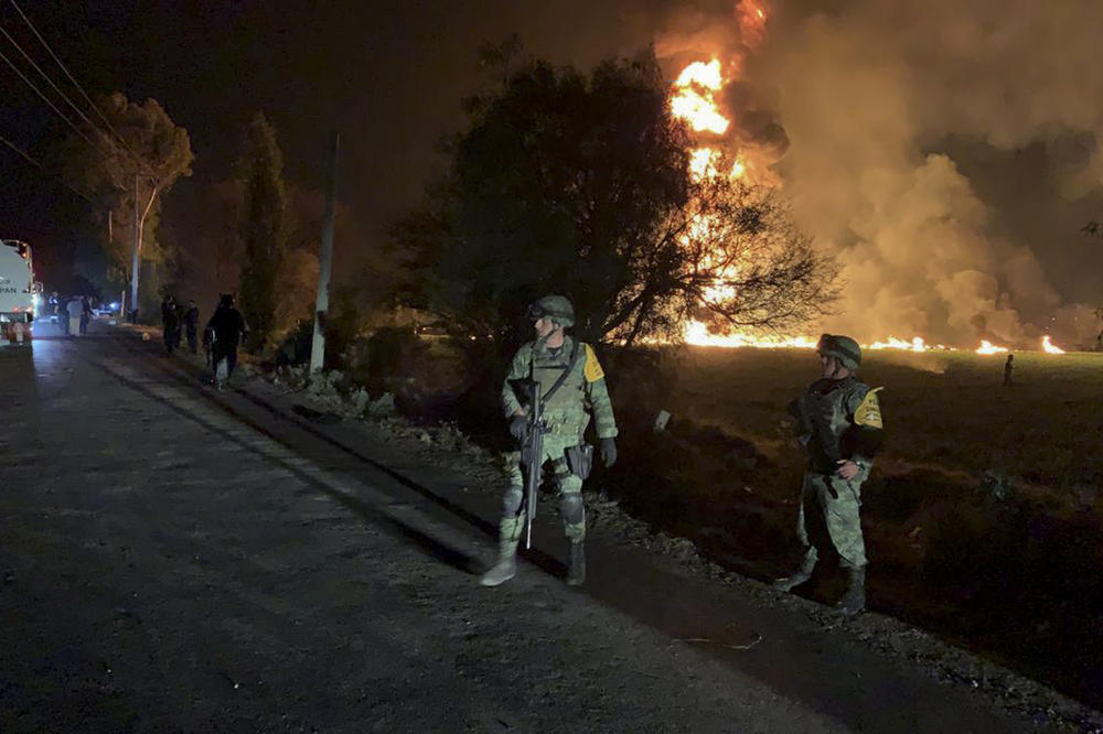 STRAVIČNA EKSPLOZIJA U MEKSIKU: Lopovi probušili cev naftovoda, pa napravili haos! 66 mrtvih i 76 povređenih! (VIDEO)