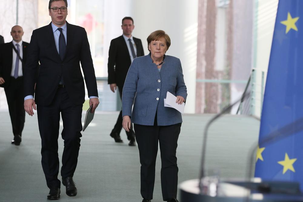 EKSKLUZIVNO! KURIR SAZNAJE: Vučić se u Davosu sastaje sa kancelarkom Angelom Merkel!