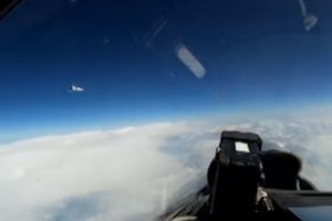 OBRAČUN IZNAD BALTIKA: Šveđani poslali avion da špijunira Ruse, pogledajte kako ga je ruski Su-27 sredio! (VIDEO)