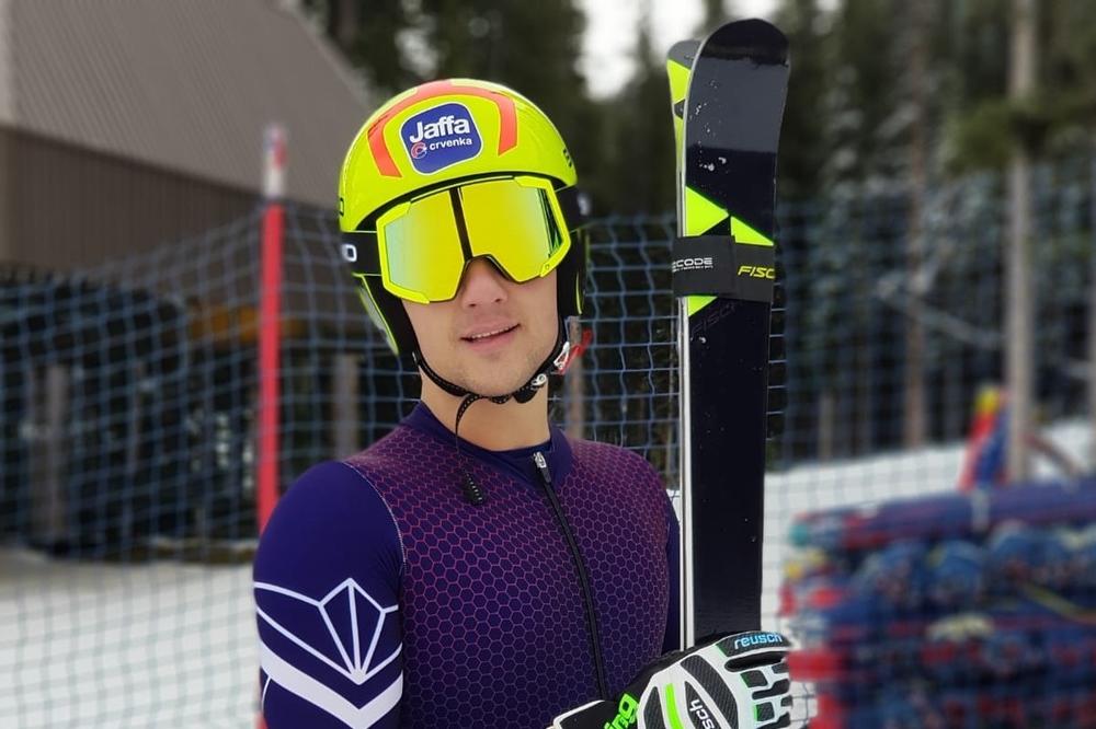 SRPSKA ZASTAVA PRVI PUT U KICBILU: Marko Vukićević ispisuje novu stranicu istorije našeg skijanja