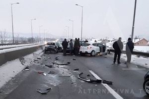 KARAMBOL KOD BANJALUKE: Lančani sudar u Zalužanima, slupalo se 10 automobila!