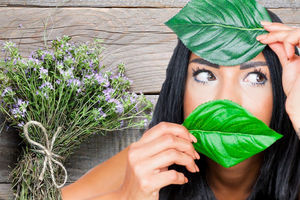 NAUČNICI SU OTKRILI: Ova biljka pomaže da AKNE nestanu sa lica! Idealan recept za osetljivu kožu!