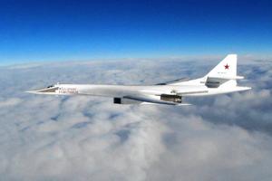 JUROFAJTER 2000, F-16 I F-18 PRESRELI RUSKE BELE LABUDOVE: Kad su se raketonosci pojavili na nebu iznad Baltika data je UZBUNA!