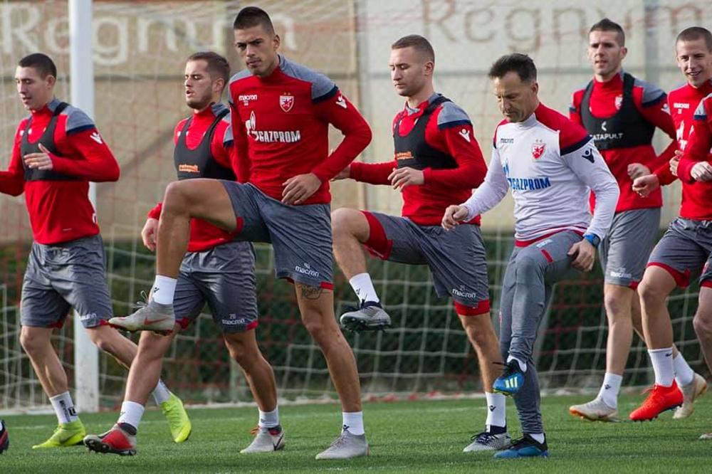 JIRKA, DOBRO DOŠAO U GARDU! Slovak pevao zvezdinu pesmu i kupio kapitena! Vujadin Savić: Moraću da pitam tatu za savet i konačno da dam gol u Crvenoj zvezdi (VIDEO)