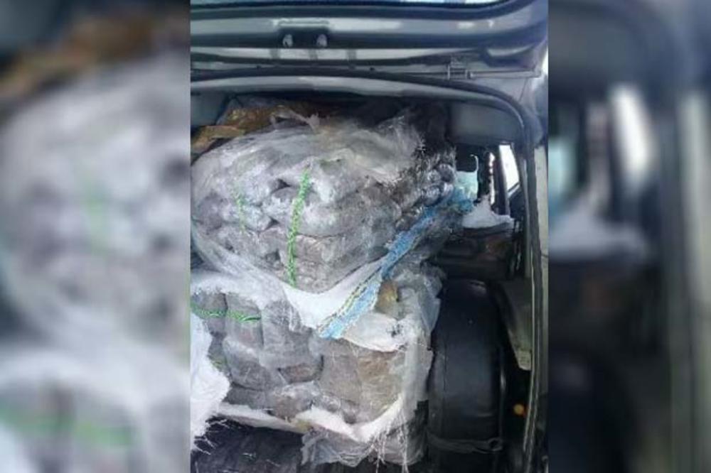 MUNJEVITA AKCIJA POLICIJE U SARAJEVU: Zaplenjeno više od 100 kg droge, uhapšene 3 osobe