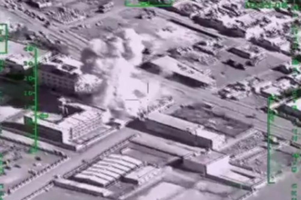 OVAKO RUSI PRŽE TERORISTE U SIRIJI: Pogledajte kako je Su-34 uz pomoć rakete Iks-35 razneo metu! (VIDEO)