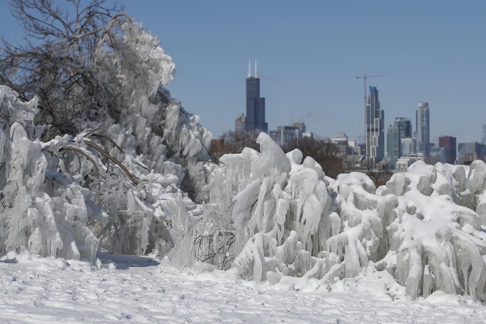STIŽE NOVI LEDENI TALAS: 200 miliona Amerikanaca na udaru snežne oluje, čeka ih mraz i led!