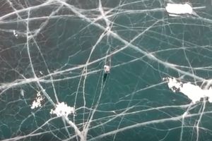 REŠENA VELIKA RUSKA MISTERIJA: Čudni krugovi su okupirali Bajkal, najveće svetsko jezero nije više ugroženo (VIDEO)