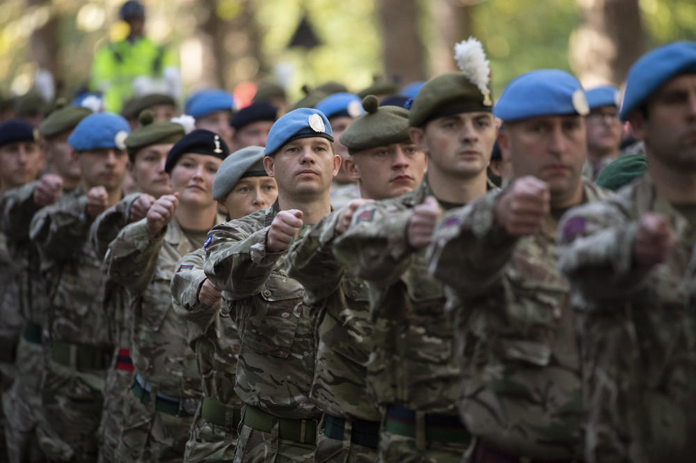 PREŽIVELI AVGANISTAN, MIRAN ŽIVOT IH UBIO: Britanski veterani masovno dižu ruku na sebe! (VIDEO)