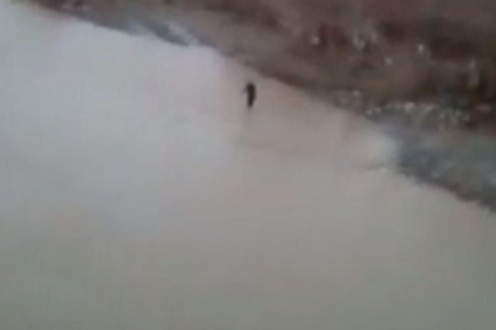 STRAVIČAN SNIMAK IZ DOBOJA: Žena ušla u reku i UTOPILA SE! (VIDEO)