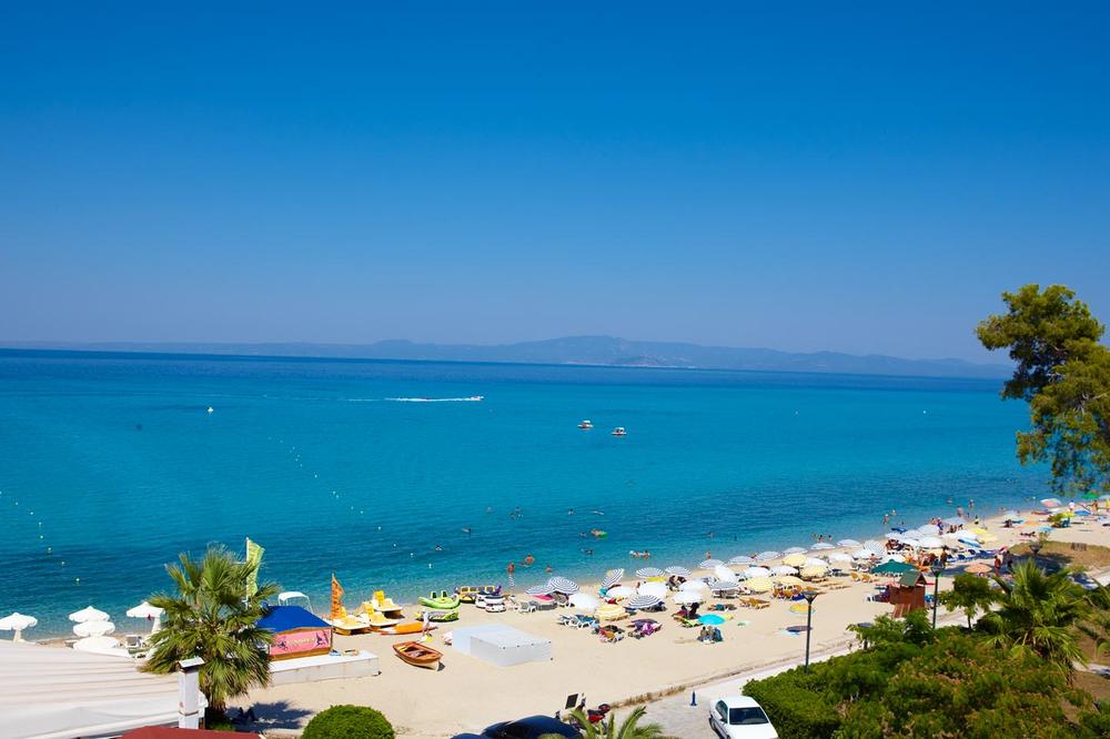 DOŽIVITE NEZABORAVNE TRENUTKE SA VAŠOM PORODICOM: Grčke plaže iz snova sada su nadohvat ruke