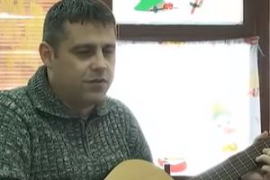 ZAJEČARCA BOJANA MALIŠANI OBOŽAVAJU: On je jedini slepi vaspitač u Srbiji, ali dečju dušu vidi bolje od ikoga (VIDEO)