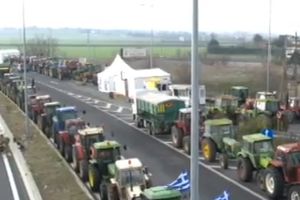 GRCI BLOKIRALI PUTEVE: 600 traktora na ulicama zbog cene goriva (VIDEO)