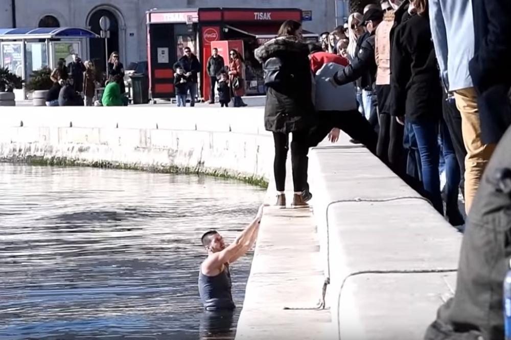 SRAMOTA! Hrvati osuđuju napad huligana na vaterpoliste Crvene zvezde u Splitu (VIDEO)