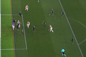 VAR SPASAO KRALJA: Pogledajte momenat za istoriju Lige šampiona! Poništeni gol Ajaksa protiv Reala (VIDEO)