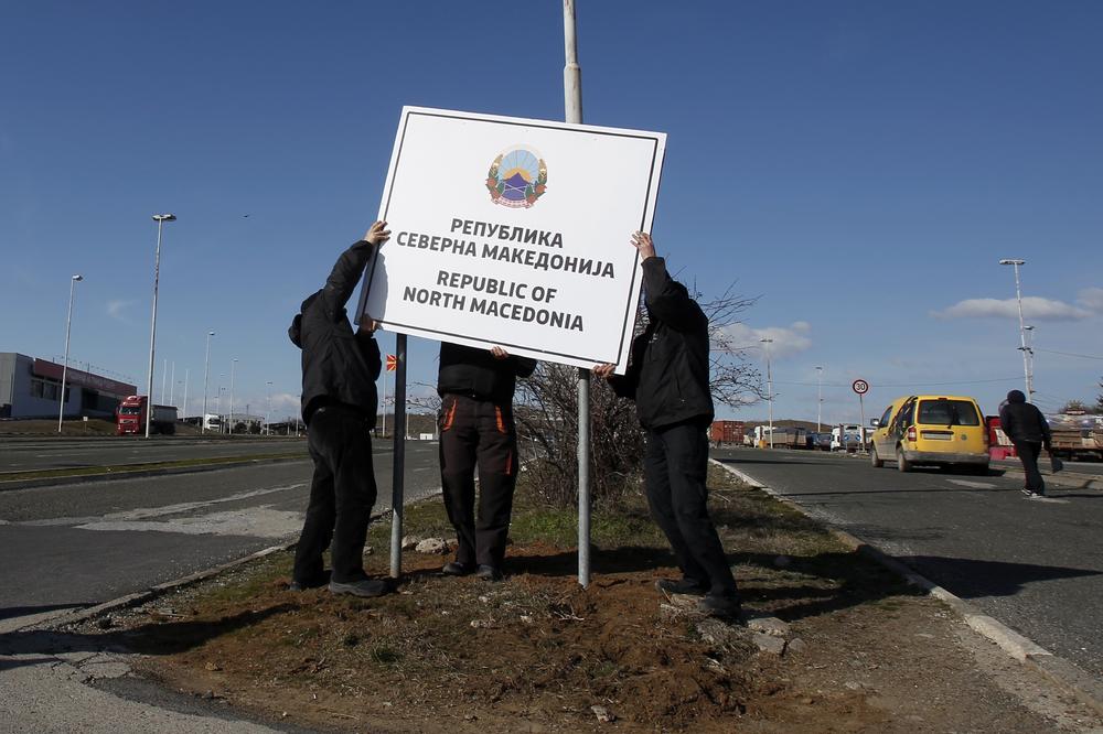 GRCI MENJAJU TABLE NA PUTEVIMA: Na saobraćajnim znakovima će pisati Severna Makedonija