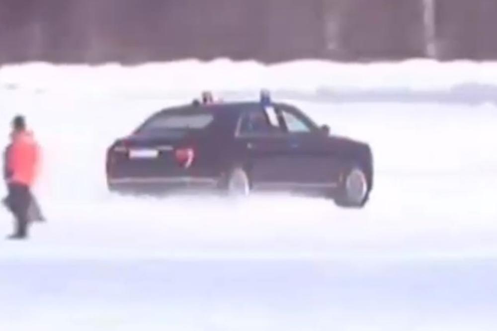 MOĆNE ZVERI RUSKOG PREDSEDNIKA: Pogledajte šta sve Putinove limuzine umeju na snegu! (VIDEO)