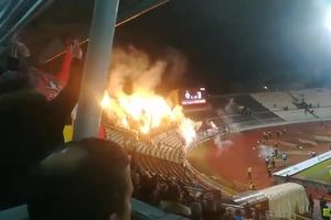 GROBARI SE ZAGREVAJU ZA DERBI: Navijači Partizana izvređali Crvenu zvezdu, a onda bakljadom prekinuli utakmicu sa Proleterom (VIDEO)