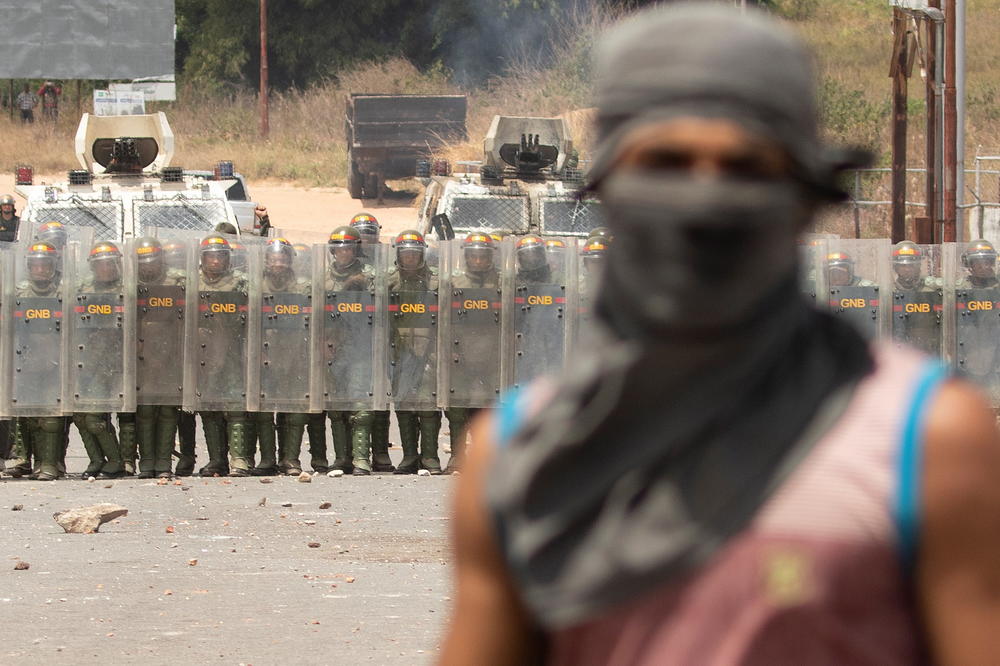 NISAM MOGLA DA PUCAM NA SVOJE LJUDE: Evo šta kažu dezerteri venecuelanske vojske koji su POBEGLI iz zemlje (FOTO, VIDEO)
