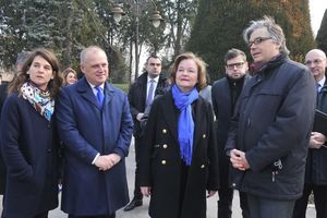 SIMBOL SRPSKO-FRANCUSKOG PRIJATELJSTVA: Vesić i Loazo obišli Spomenik zahvalnosti Francuskoj (FOTO)
