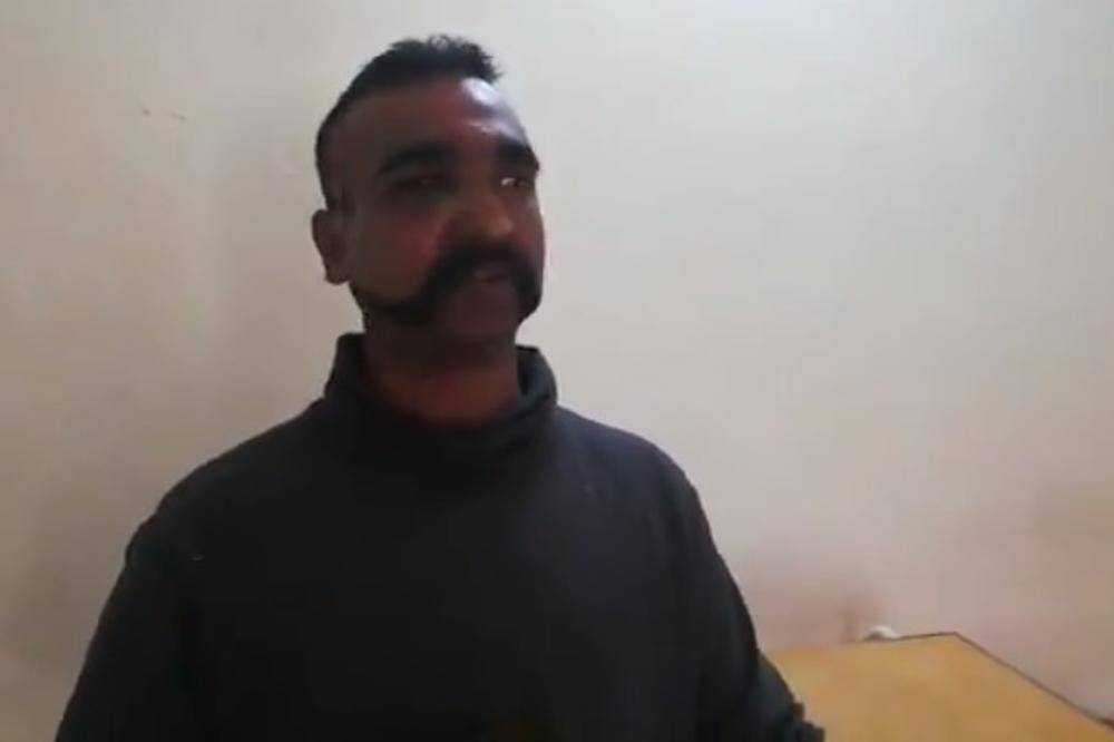 ZAROBLJENI INDIJSKI PILOT POSLAO ŠOKANTNU PORUKU: Hvala vojsci Pakistana što me je SPASLA?! (VIDEO)