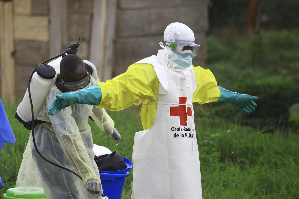 PANIKA U KONGU: Nestala 4 pacijenta zaražena ebolom! Posle napada na bolnicu, bolesnici se razbežali a veoma su zarazni!