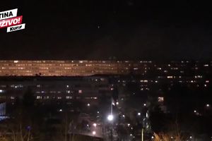 GOREO NOVI BEOGRAD: Pogledajte spektakularnu bakljadu Delija u blokovima! Navijači Crvene zvezde se zagrevali za večiti derbi (EKSKLUZIVNO KURIR TV)
