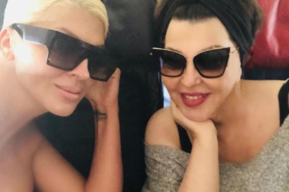 JELENA KARLEUŠA PRVI PUT SE OGLASILA POSLE MAJČINE SMRTI: Njene reči otkrivaju sav BOL i OČAJ zbog Divninog odlaska (FOTO)