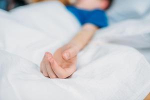 TUGA U HRVATSKOJ: Na klinici u Zagrebu preminuo dečak od komplikacija kovid infekcije