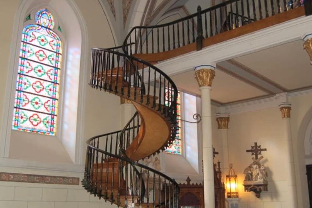 OVE STEPENICE JE NAPRAVIO SVETAC: U američkoj kapeli stoje već 130 godina, od nepoznatog su drveta i prkose zakonima fizike (VIDEO)