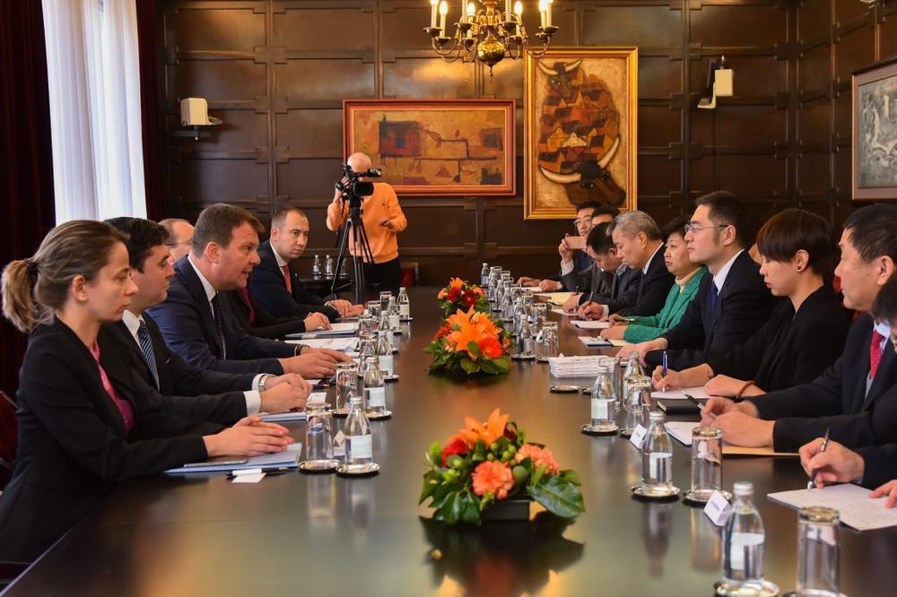 DOBRI POLITIČKI I PRIVREDNI ODNOSI: Predsednik Mirović primio delegaciju kineske provincije Hebej