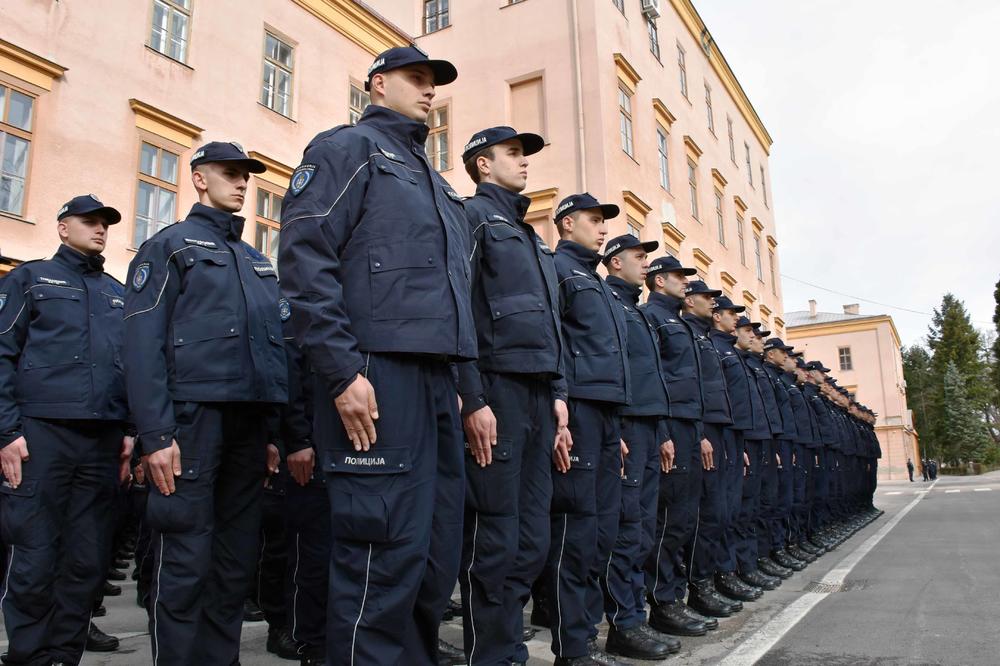 DRŽAVA ZAPOŠLJAVA 1.100 MLADIH POLICAJACA Kako se biraju kandidati: Ispit ima 4 dela, a ovo su svi uslovi konkursa