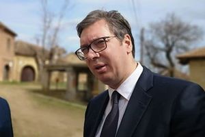 PREDSEDNIK SRBIJE SLETEO U MOSTAR: Vučić obišao Sajam privrede