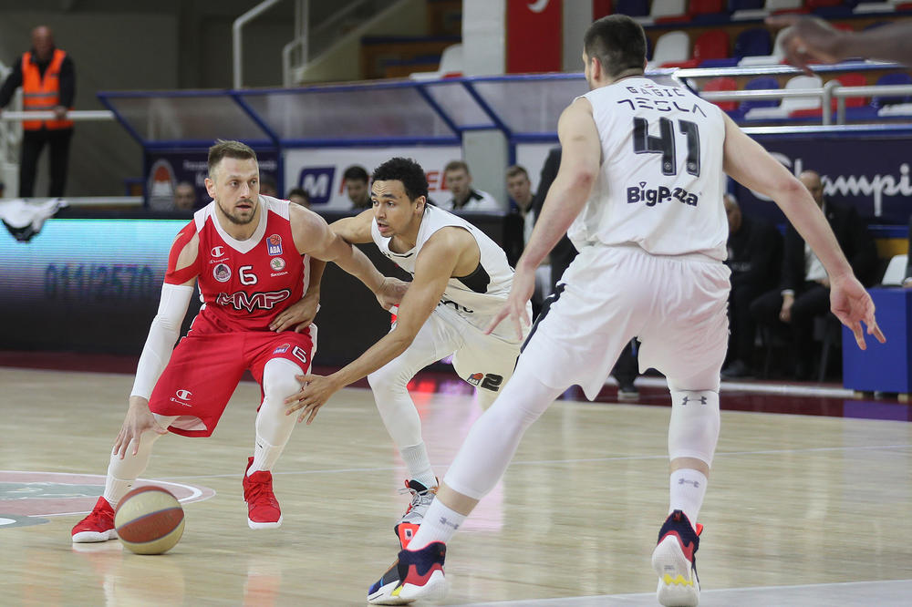 TUČA, TRI TEHNIČKE I DRAMA:  Pejdž promašio pobedu, FMP dobio Partizan i zakazao derbi u polufinalu (VIDEO)