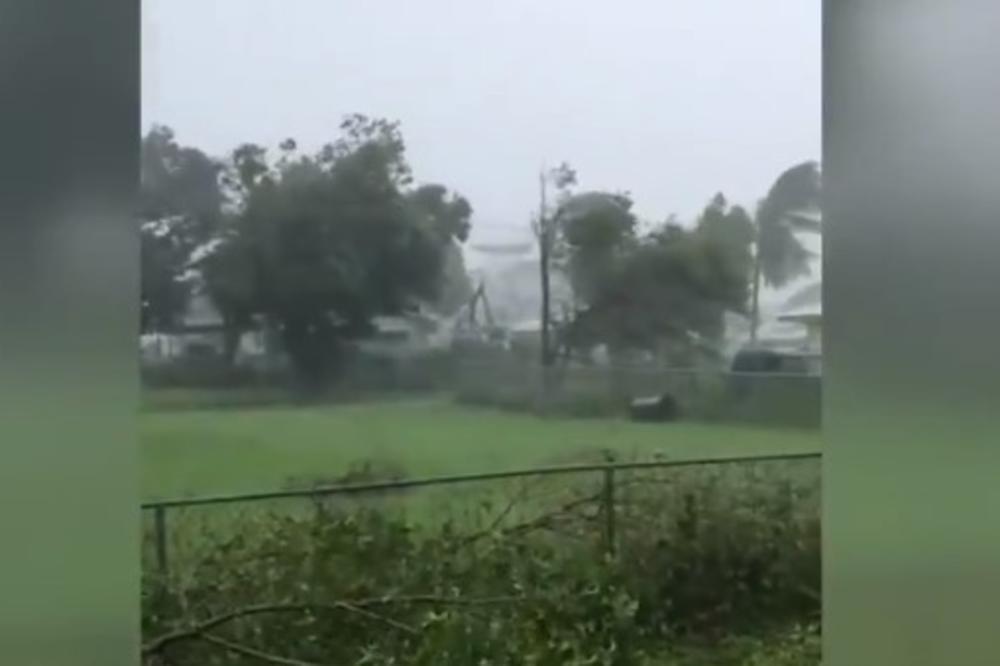 SPREMAJU SE ZA KATASTROFALAN UDAR VETRA OD 260 KM NA SAT: Evakuisano 2.000 ljudi u Australiji iščekivanju JAKOG ciklona Trevor (VIDEO)