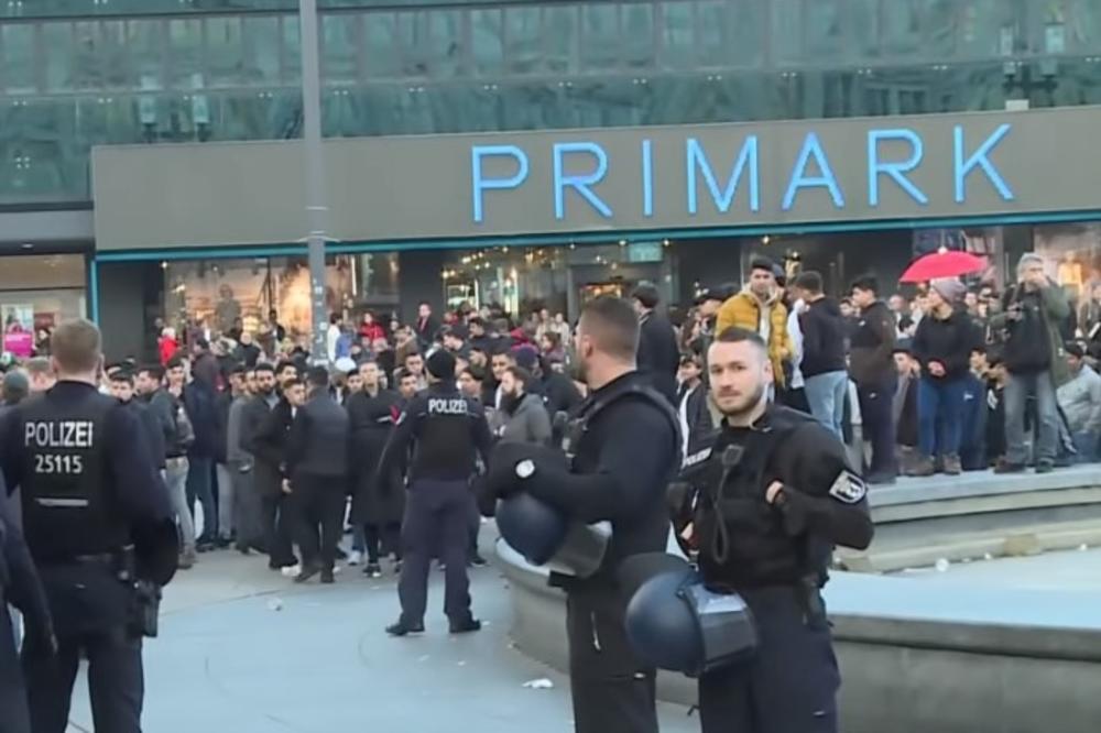 ZBOG INFLUENSERA RADILE PESNICE U BERLINU: Jutjuberi pozvali pratioce na obračun, odaziv iznenadio i policiju! (VIDEO)