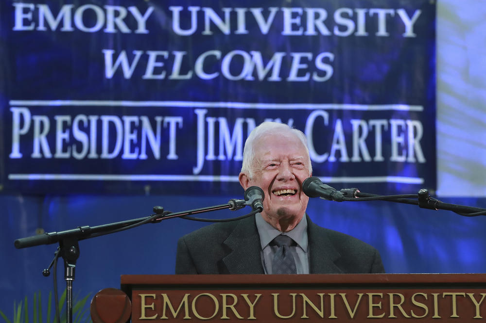 DRAMA U KUĆI BIVŠEG PREDSEDNIKA SAD: Džimi Karter pao u svom domu! (VIDEO)