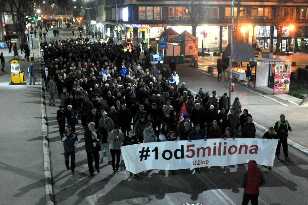 PROTEST JEDAN OD PET MILIONA U NEKOLIKO GRADOVA SRBIJE: Vreme je da sa vlasti odu bahati i korumpirani