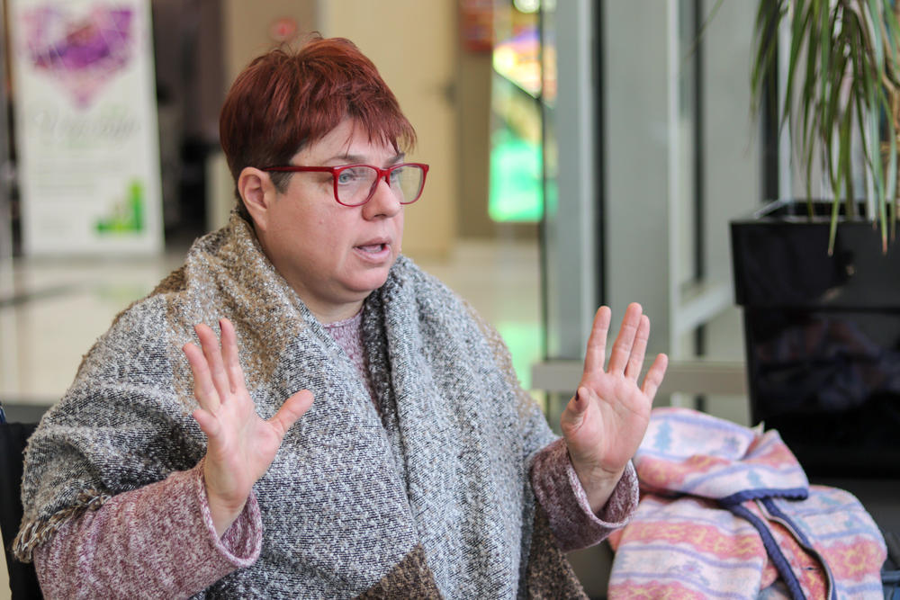 Prema Tatjaninoj priči  gradski saobraćaj u Novom Sadu nije pristupačan za osobe sa invaliditetom