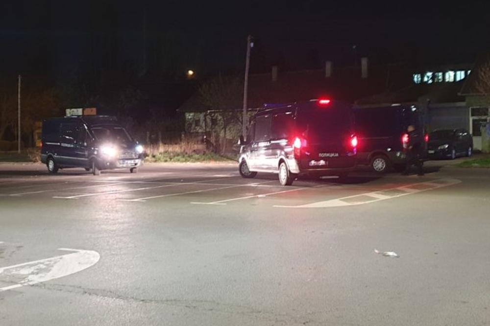 MASOVNA TUČA U NOVOSADSKOJ KAFANI: Policija došla sa najmanje 3 marice! (FOTO)