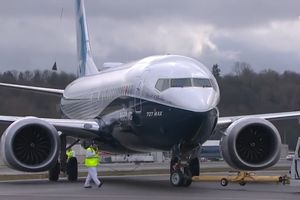 NOVA DRAMA SA BOINGOM 737 MAX: Avion zbog problema sa motorom prinudno sleteo na Floridu!