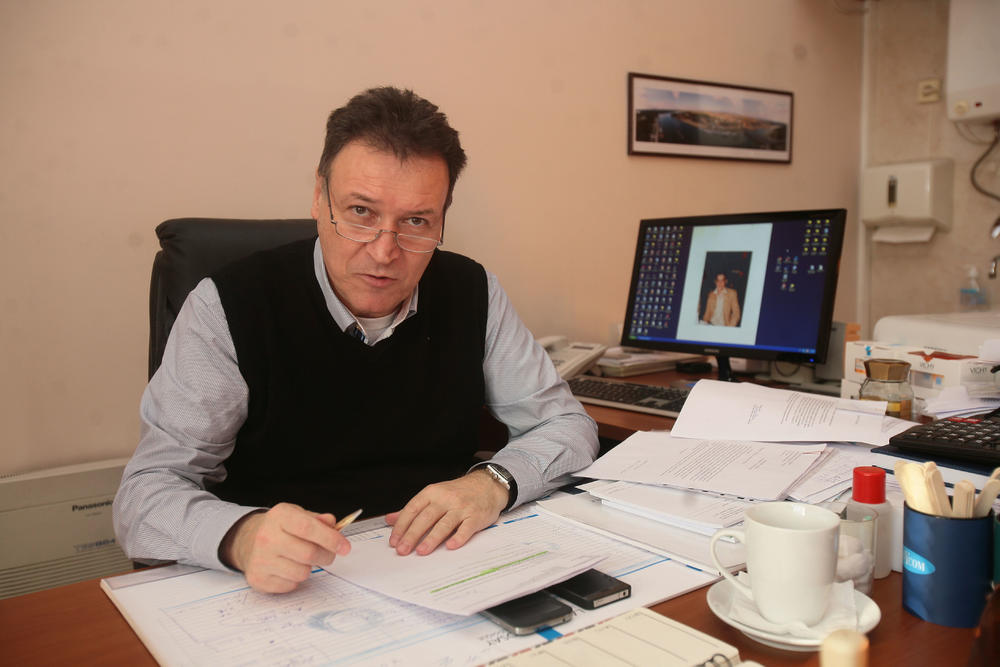  Prim. dr Aleksandar Adamović