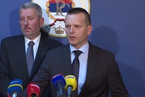 BANJALUKA NE SEDI SKRŠTENIH RUKU! LUKAČ: Formira se rezervni sastav policije Republike Srpske!