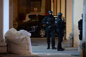 SRBI POHAPŠENI NA MALTI, RASKRINKANA BALKANSKA NARKO-BANDA: Policija u automobilu pronašla drogu, a kad su otvorili garažu - ostali su u ŠOKU!