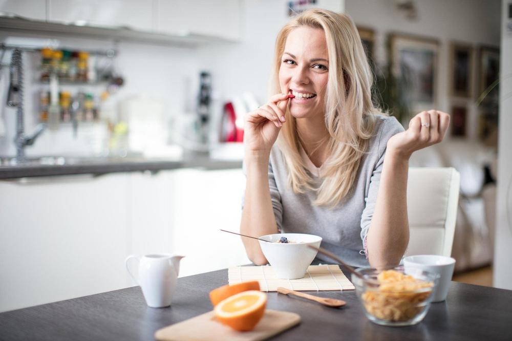 PREPUNE SKRIVENIH ŠEĆERA I MASTI: Namirnice koje ne bi trebalo da jedete za doručak