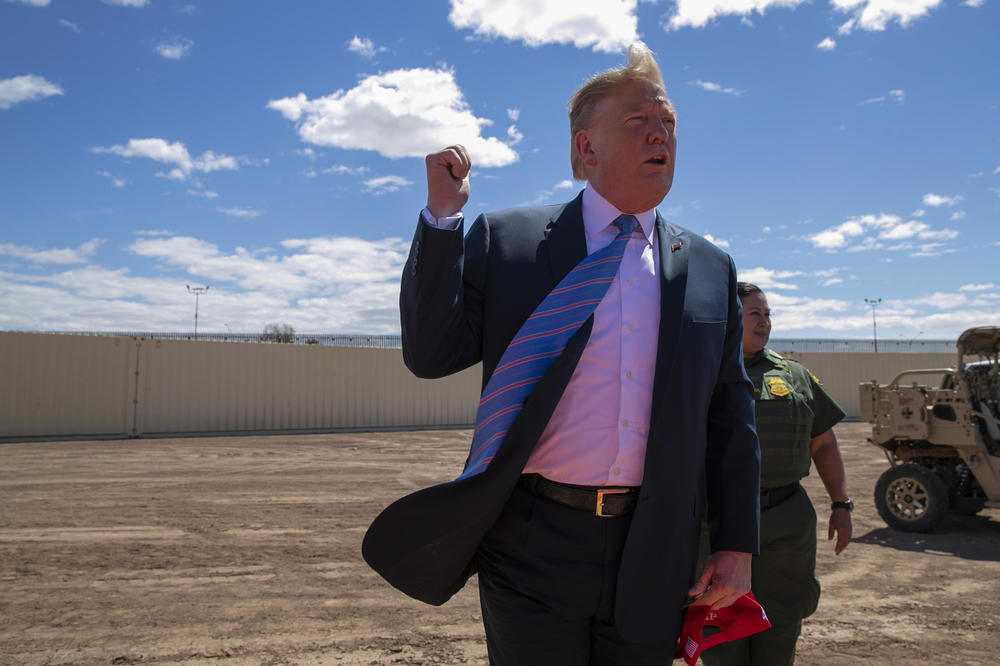 NOVA TRAMPOVA POBEDA: Diže zid na granici sa Meksikom, a Pentagon će prebaciti 1,5 milijardi za njegovu izgradnju!