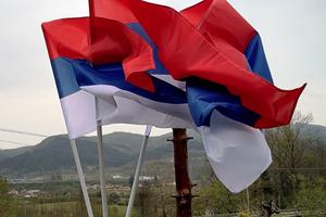 OVO JE FOTOGRAFIJA DANA: Kome treba srpska zastava, neka uzme! (FOTO)